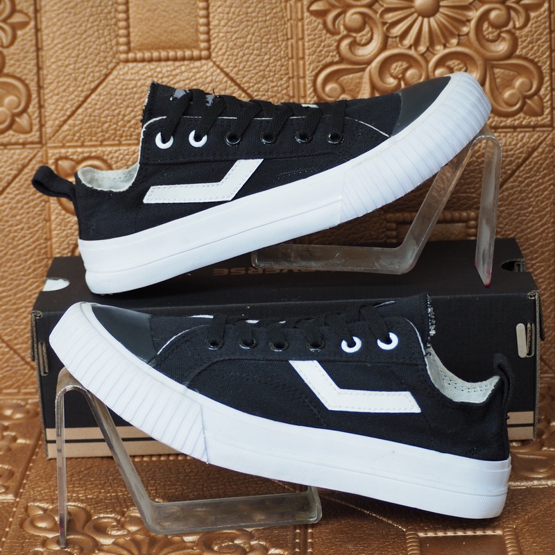 SEPATU SNEAKERS PRIA TINGGI CASUAL BAHAN KANVAS TEBAL 12OS LIKEORI HIGH BIRUNAVY