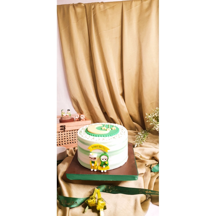 

KUE HAMPERS LEBARAN BOX | LAPIS SURABAYA | CAKE ENAK SIMPLE MURAH