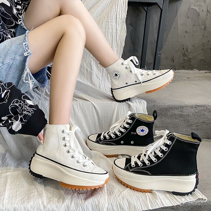 SEPATU WANITA KANVAS JISUNG SNEAKERS BOOTS CEWEK SPORT SHOES ANAK SEKOLAH HITAM DAN PUTIH IMPOR