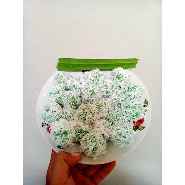 

Onde Onde Khas Minang Wiranilo Padang