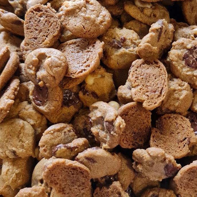 

Cookies Cokelat / Coklat / Chocolate Macadamia Full Wijsman / Wisman