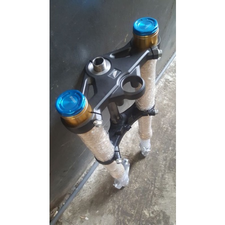 USD DOWN CBR 250 CC WARNA GOLD ORIGINAL SHOWA