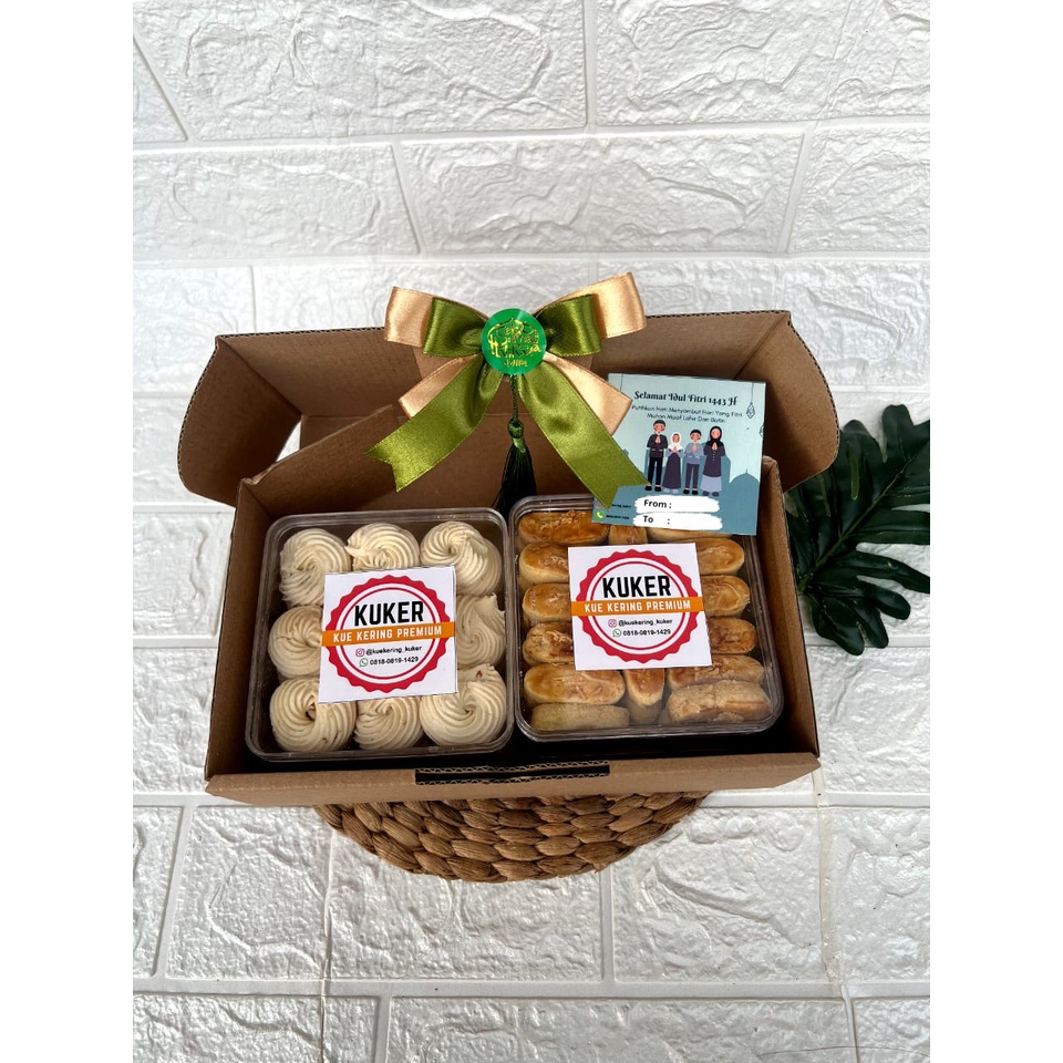 

[Hampers Mulai 50 Ribu]-KUKER/Kue Kering Homemade/HAMPERS TOPLES KOTAK 2//Kuker/Nastar/Kastangel