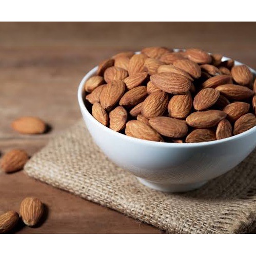 

PROMO RAMADHAN!! Almond mentah utuh kupas 1kg / raw almond
