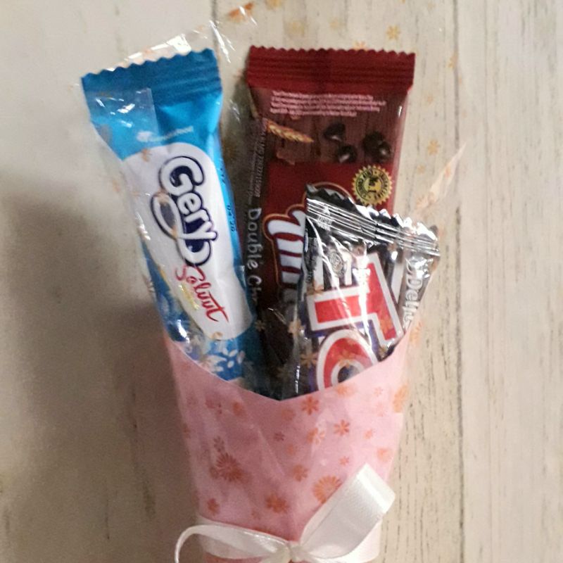 

SNACK BUKET MINI HAMPERS HADIAH BINGKISAN SNACK ULANG TAHUN