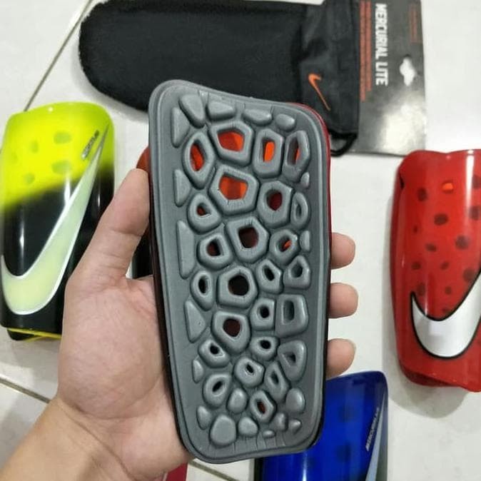 Terlaris Deker Futsal / Sepak Bola Nike - Shinguard - Pelindung Kaki Bola