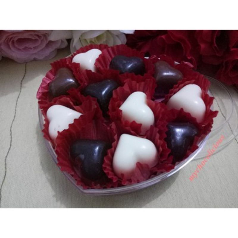 

Coklat praline isi mete dan bluberry 250 gram