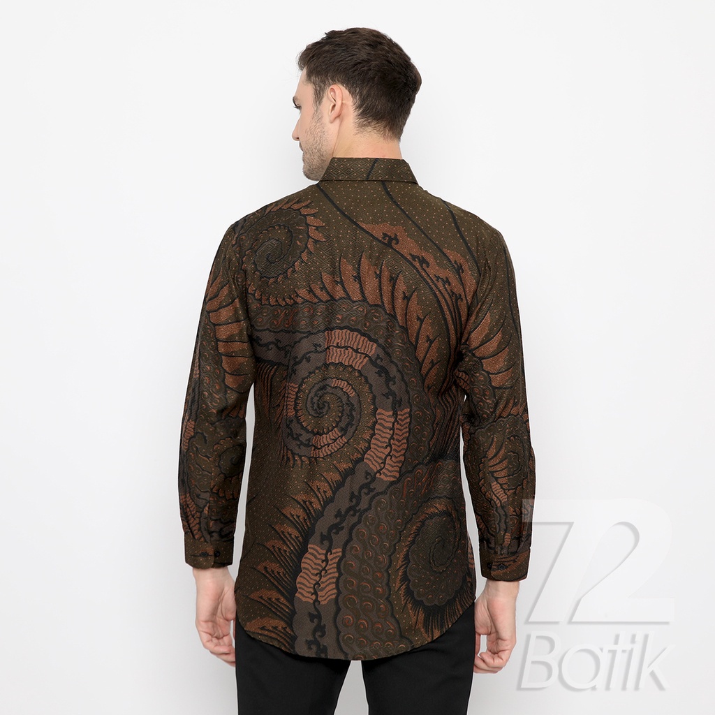 KEMEJA BATIK PRIA LENGAN PANJANG Kemeja Dobby Slimfit Motif Tentaken Warna Hijau Alam Coklat 722401 Cap 72 - Baju Kemeja Atasan Pakaian Setelan Batik Pria Cowok Laki Laki Remaja Keluarga Kantor Lengan Panjang Modern Slimfit Slim Fit Premium Kekinian