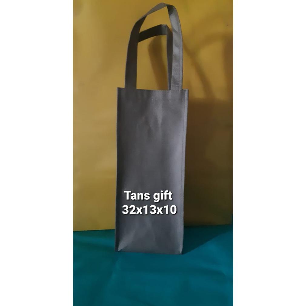 

Goody Bag Spunbond Ukuran Wine Abu-Abu (Grey) Promo Best Seller!
