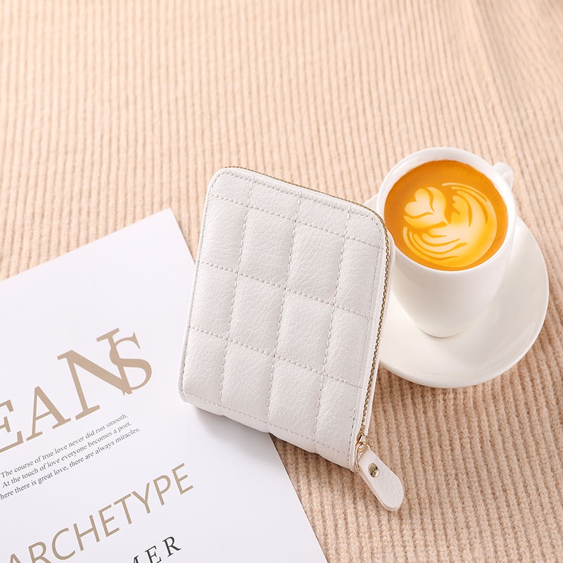 Sera dompet pendek kotak-kotak sederhana perempuan dalam gaya retro model perempuan kecil dan indah sederhana mini mahasiswa sederhana