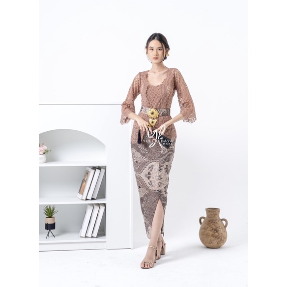 Kebaya Tepi Lengan Lonceng | Set Kebaya Bali italy Norvina