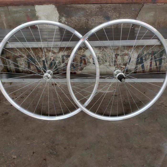 Terlaris Wheelset 700C Weinmann Rim Brake Silver