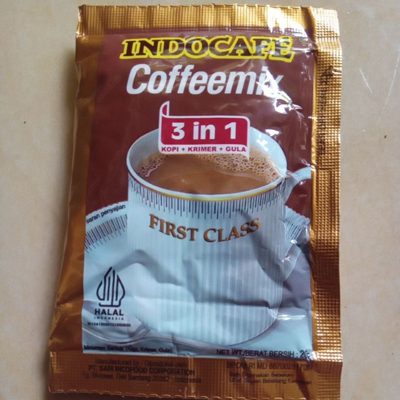 

Kopi INDOCAFE Coffeemix 3 in 1 First Class 20 Gram Sachet Eceran