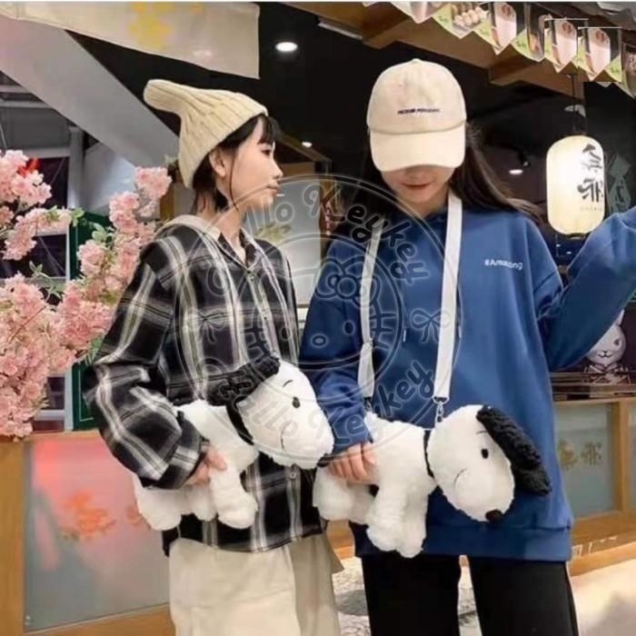 Tas Selempang Sling Bag Boneka Snoopy