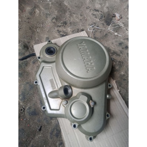 bak selah bagian kanan oli  bekas cpotan motor yamaha vixsn new original