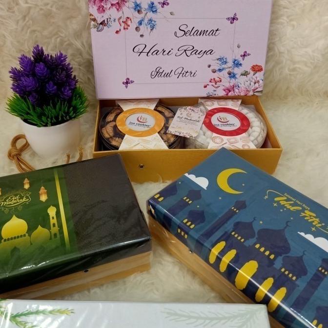 

Hampers parcel ina cookies isi 2 regular