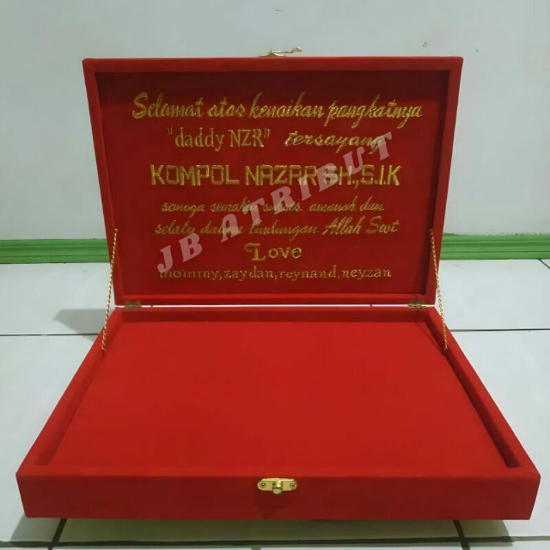 kotak penyimpanan pangkat polisi box pangkat bludru. bordir timbul