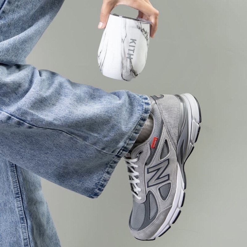 New Balance 990 V4 Grey