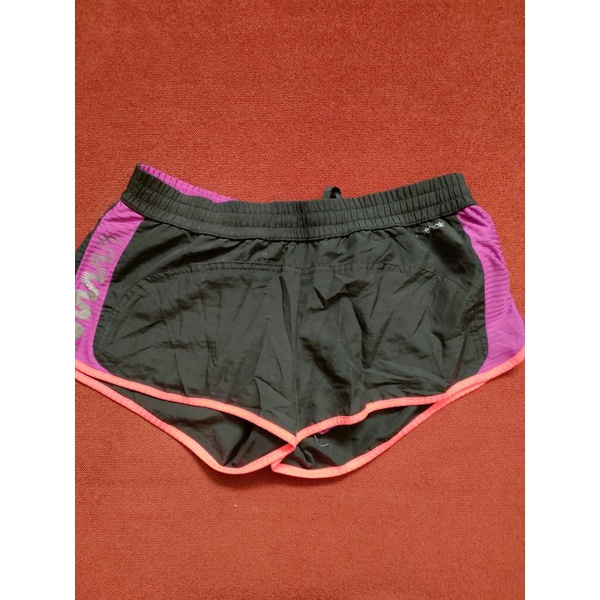 Celana Pendek Olahraga Reebok #preloved