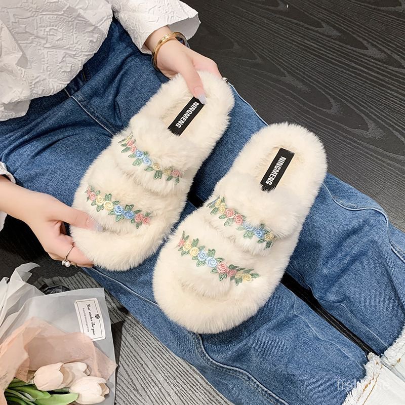 Sandal berbulu wanita di luar memakai peri angin ceruk baru anti selip seratus mengambil kata sandal