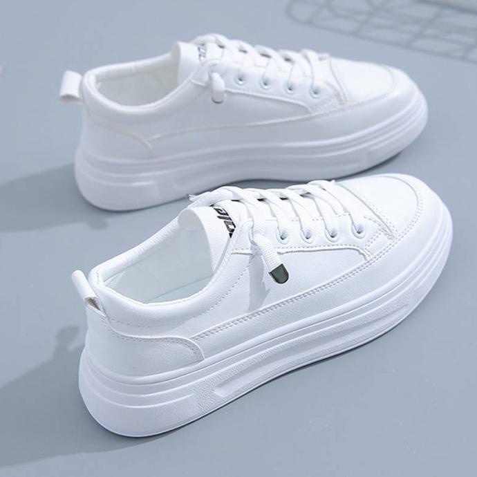 Promo EJ Cuci Gudang Sepatu import wanita Sepatu hitam dan Sepatu Putih