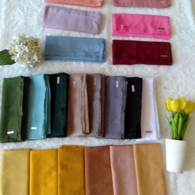 Voal Dannis / Jilbab Dannis Segiempat