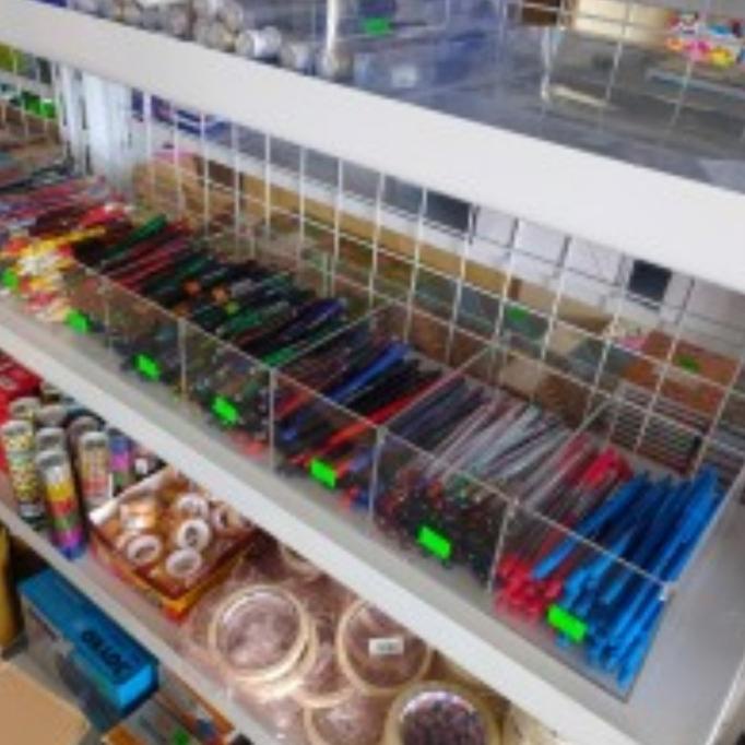 

Akrilik Tempat Pulpen
