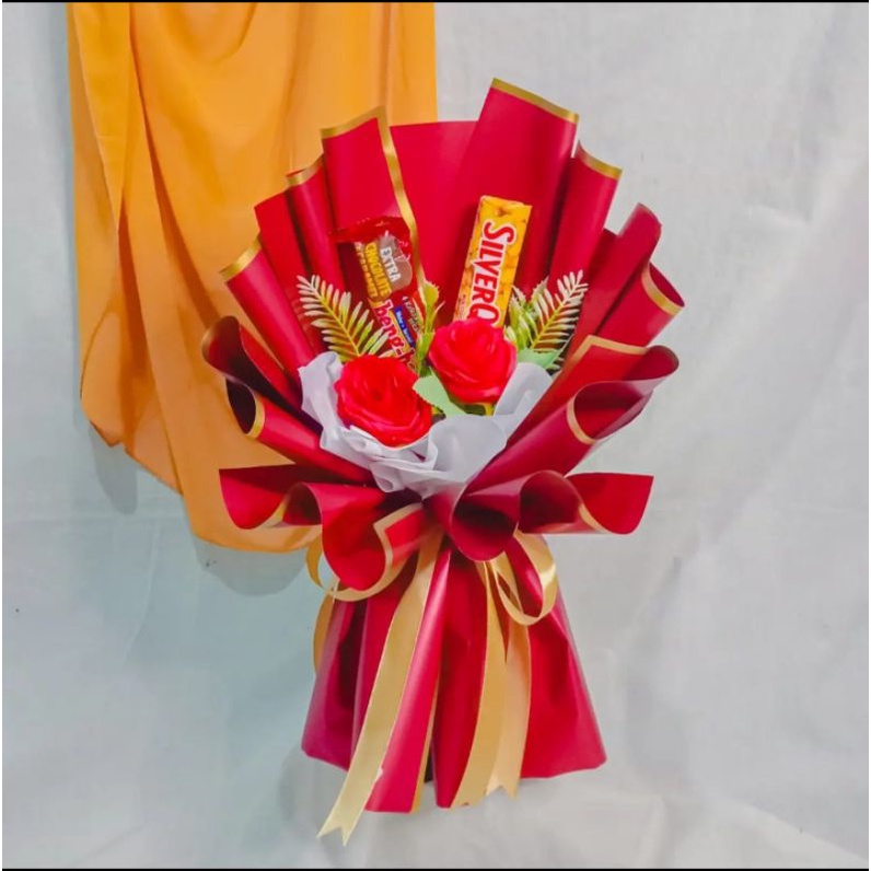 

Buket Silverqueen - Buket coklat, buket beng-beng / kado ulang tahun wisuda anniversary