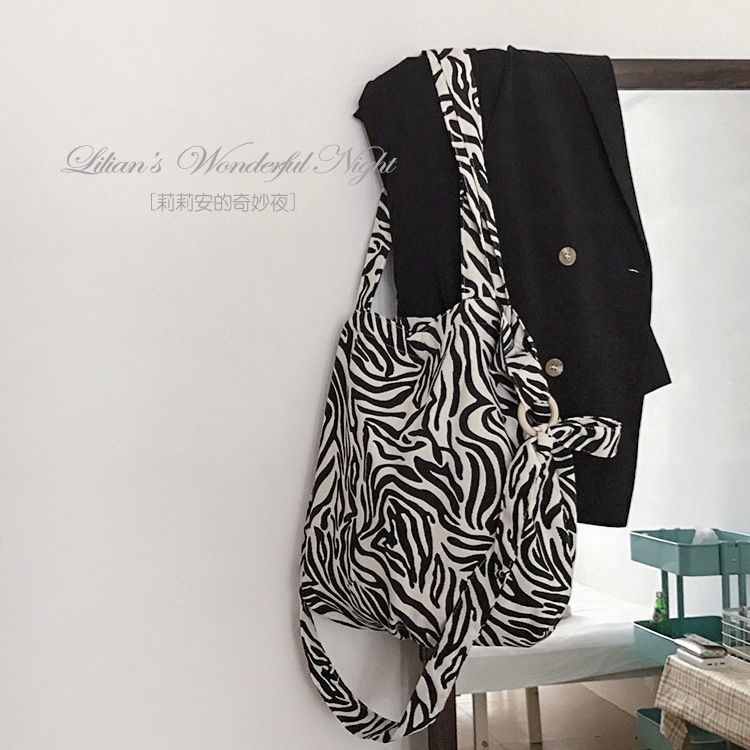 ▣☼▣Sera Lilian | Tas Messenger Wanita Siswa Baru Musim Gugur dan Musim Dingin Zebra Tas Bahu Kapasitas Besar Wanita Serbaguna