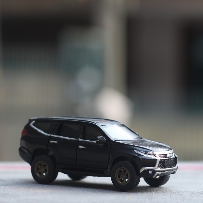 Flash Sale!!! Imajinari Auto Pajero Sport 2017 Skala 64 Bukan Hotwheels / Tomica Termurah