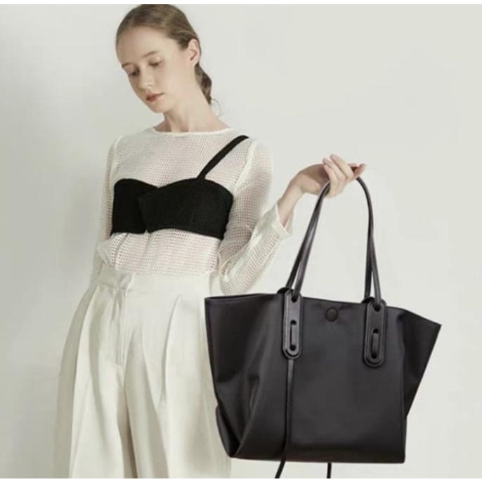 Tote Bag Tas wanita besar Mary Kate Magnetic Button Black Beauty Gum