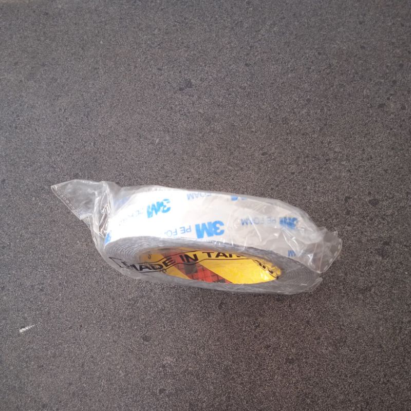 

DOUBLE TAPE 3M foam putih 2cmx4.5m