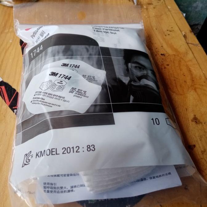 ,,,,,,,] 3m 1744 filter masker partikel 1 pack isi 10pcs