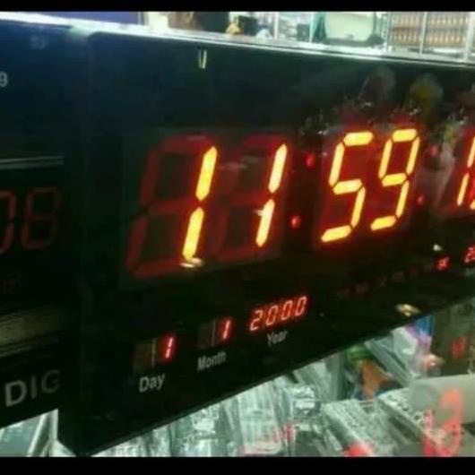 ------] JAM DIGITAL Dinding JAM LED MERAH JH 4600