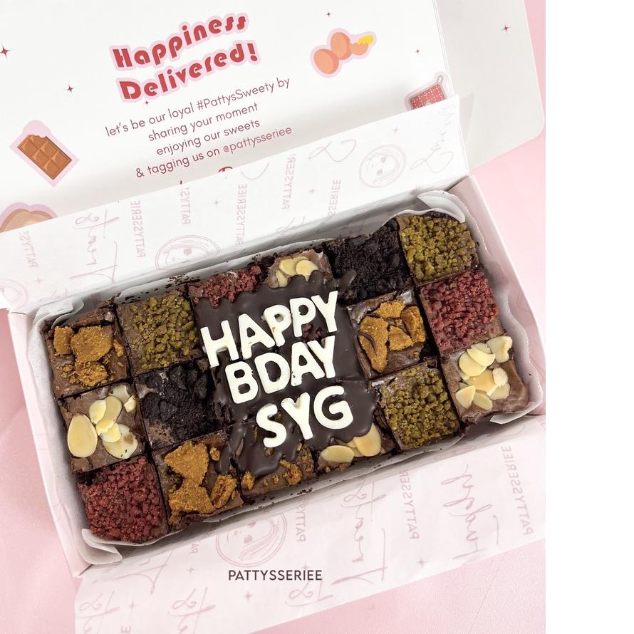 

TERLARIS Mix Bites Letter Fudgy Brownies 20x10cm Pattysseriee serbuuu !