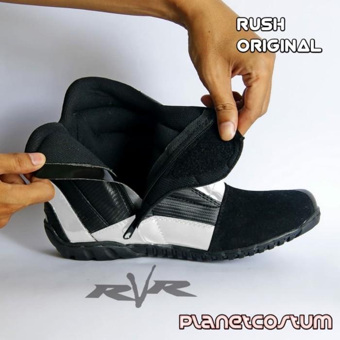 SEPATU MOTOR RVR