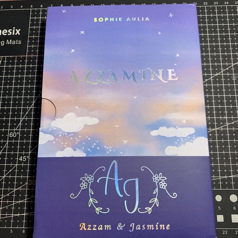 PRELOVED NOVEL AZZAMINE BY SOPHIE AULIA SOFT COVER