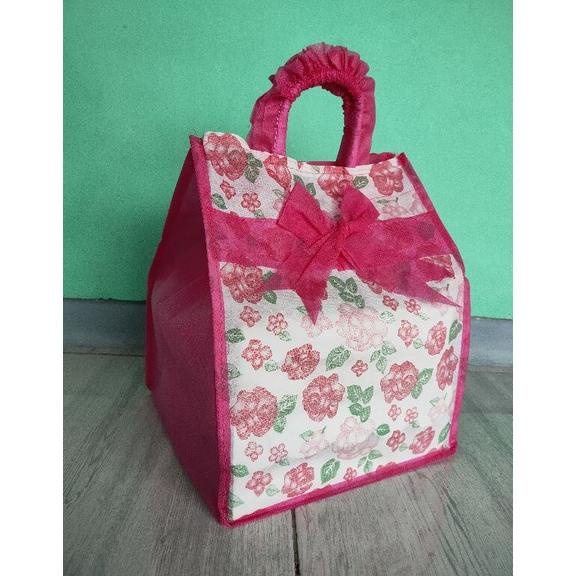 

Garansi Resmi Tas Hajatan Pita Renda/Rempong Motif
