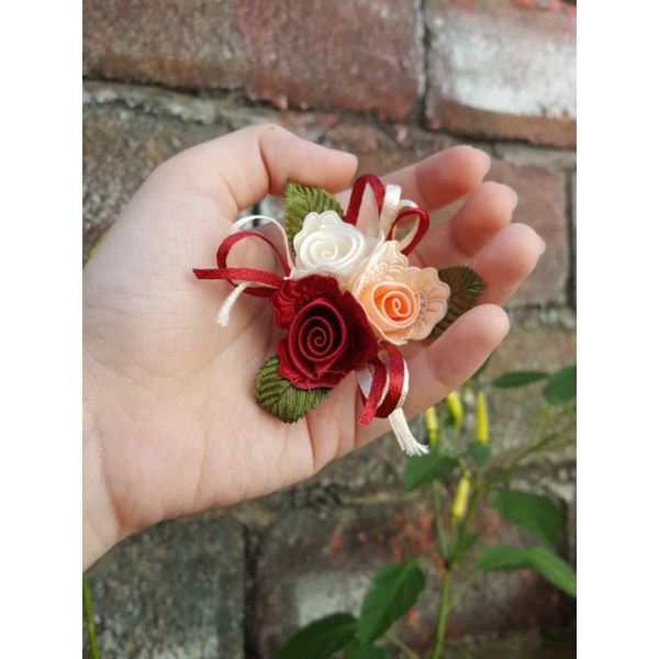 DSML Project - Pin bros corsage panitia pernikahan event bunga dada acara