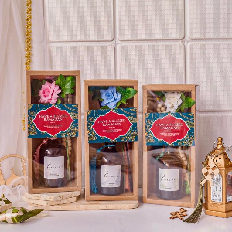 

Terlaris HAMPERS REED DIFFUSER / RAMADHAN HAMPERS / KADO / HAMEPRS RAMADHAN / HAMPERS IDUL FITRI / HAMPERS PREMIUM / HAMPERS LEBARAN PREMIUM / HAMPERS LUXURY LEBARAN / PAKET HAMPERS LEBARAN / BUNDLE HAMPERS LEBARAN by bienescandles !