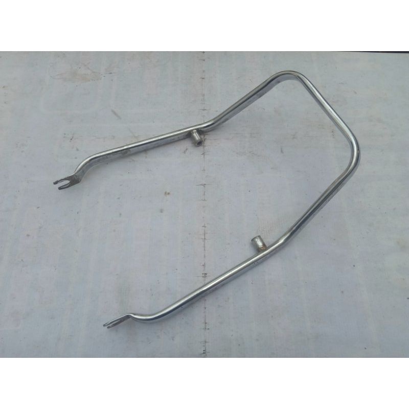 begel belakag suzuki rc100