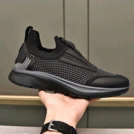 sepatu pria hitam sneaker slip on cowok ez1 men shoes run away p1shoes terlaris