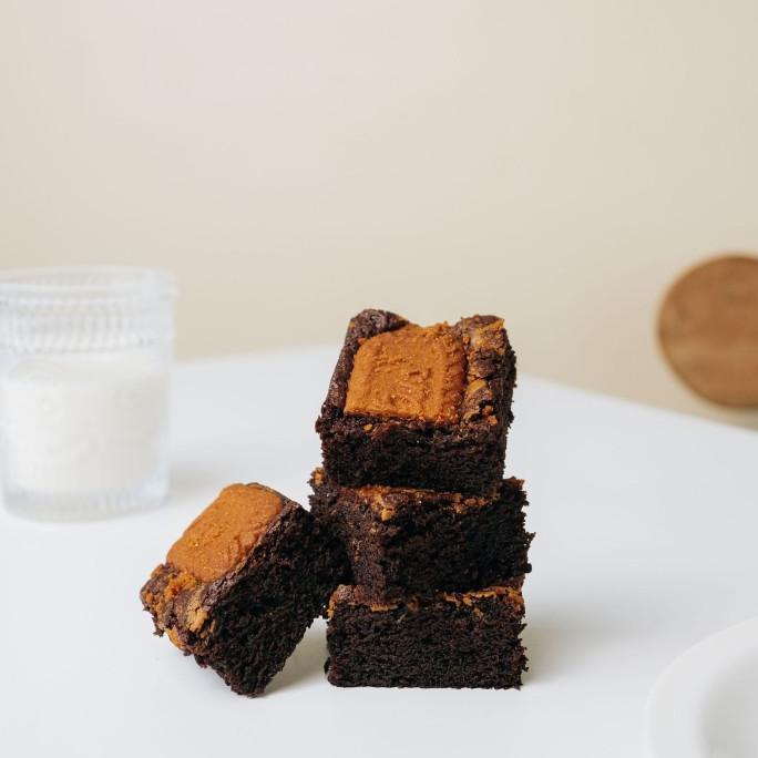 

Lotus Biscoff Brownies