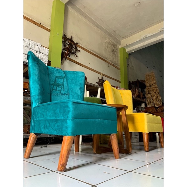 SATU SET SOFA MINIMALIS SOFA RETRO SOFA TERAS