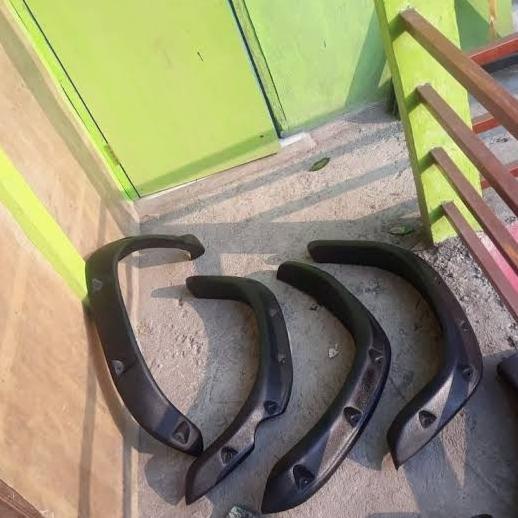 Over Fender Isuzu Panther Pick Up