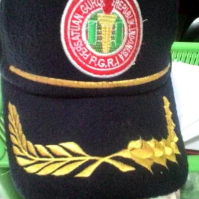 topi PGRI laken nov01