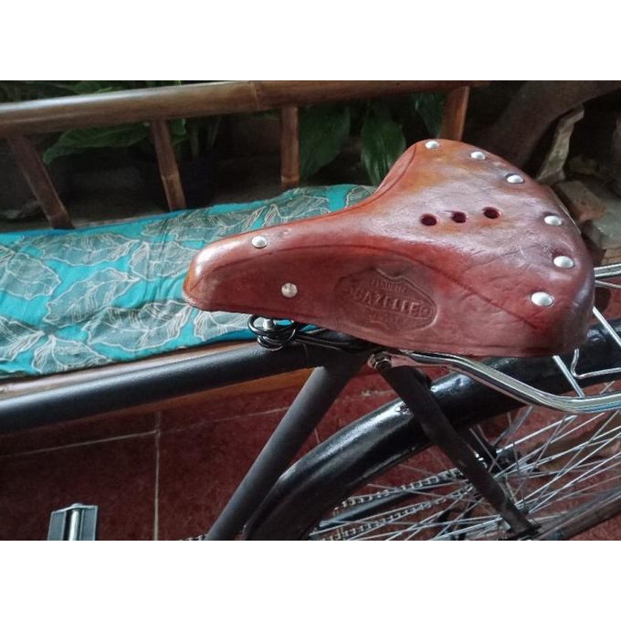 SADEL SEPEDA ONTHEL MODEL DAMES AKSESORIS KULIT ASLI HOT QUALITY 9722