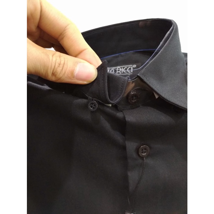 Kemeja Pria Rita Ricci Polos Putih Hitam Reguler Lengan Pendek