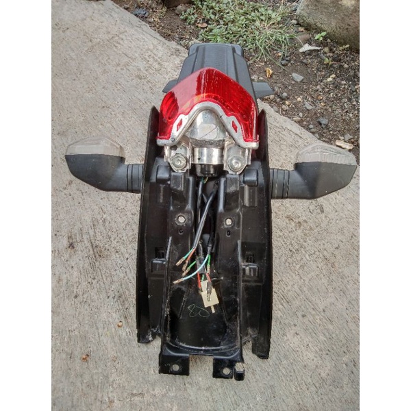 set spakbor stoplamp belakang ori crf150L 2018
