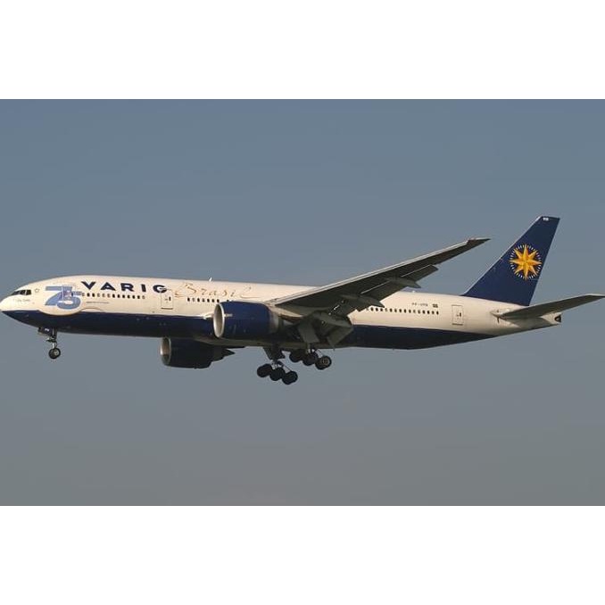 DIY Papercraft Varig Airlines Boeing 777-200 Airplane 1-120